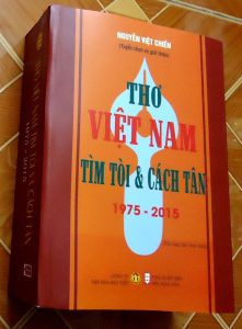 Cuốn sách của nhà thơ Nguyễn Việt Chiến