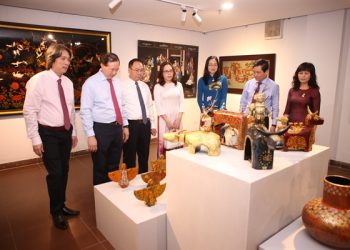 Triển lãm “Sản phẩm sơn mài Việt Nam”