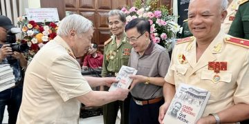 Chùm thơ của Nguyễn Thị Long